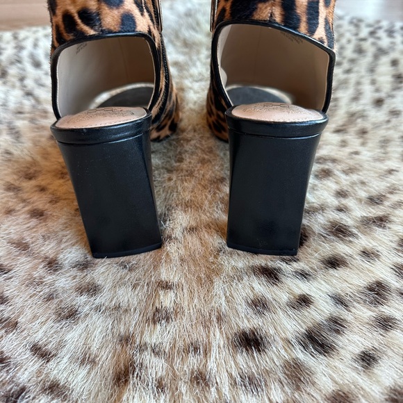 Super cute Vince Camuto heels leopard print real fur size 7 - Picture 3 of 6